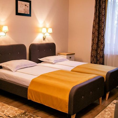 Casa Claudia Hotel Sangeorgiu de Padure Bagian luar foto
