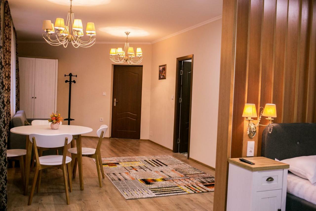 Casa Claudia Hotel Sangeorgiu de Padure Bagian luar foto