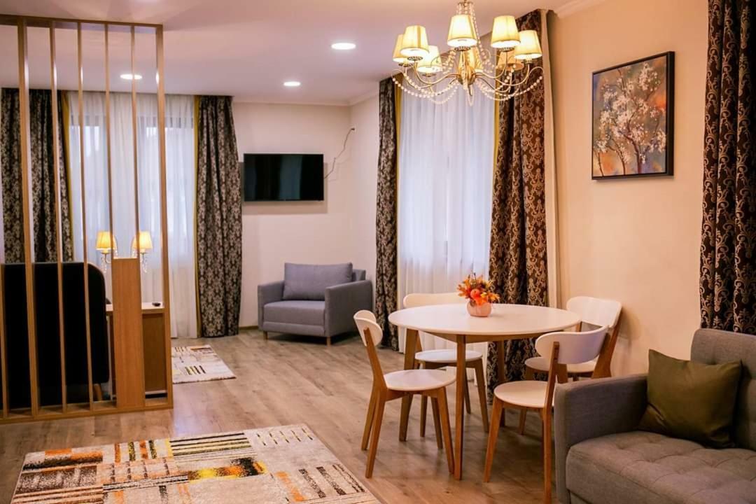 Casa Claudia Hotel Sangeorgiu de Padure Bagian luar foto